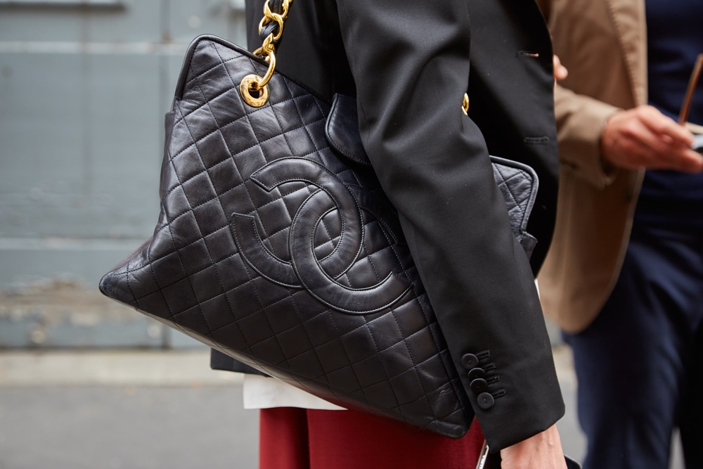 chanel vintage shopping tote