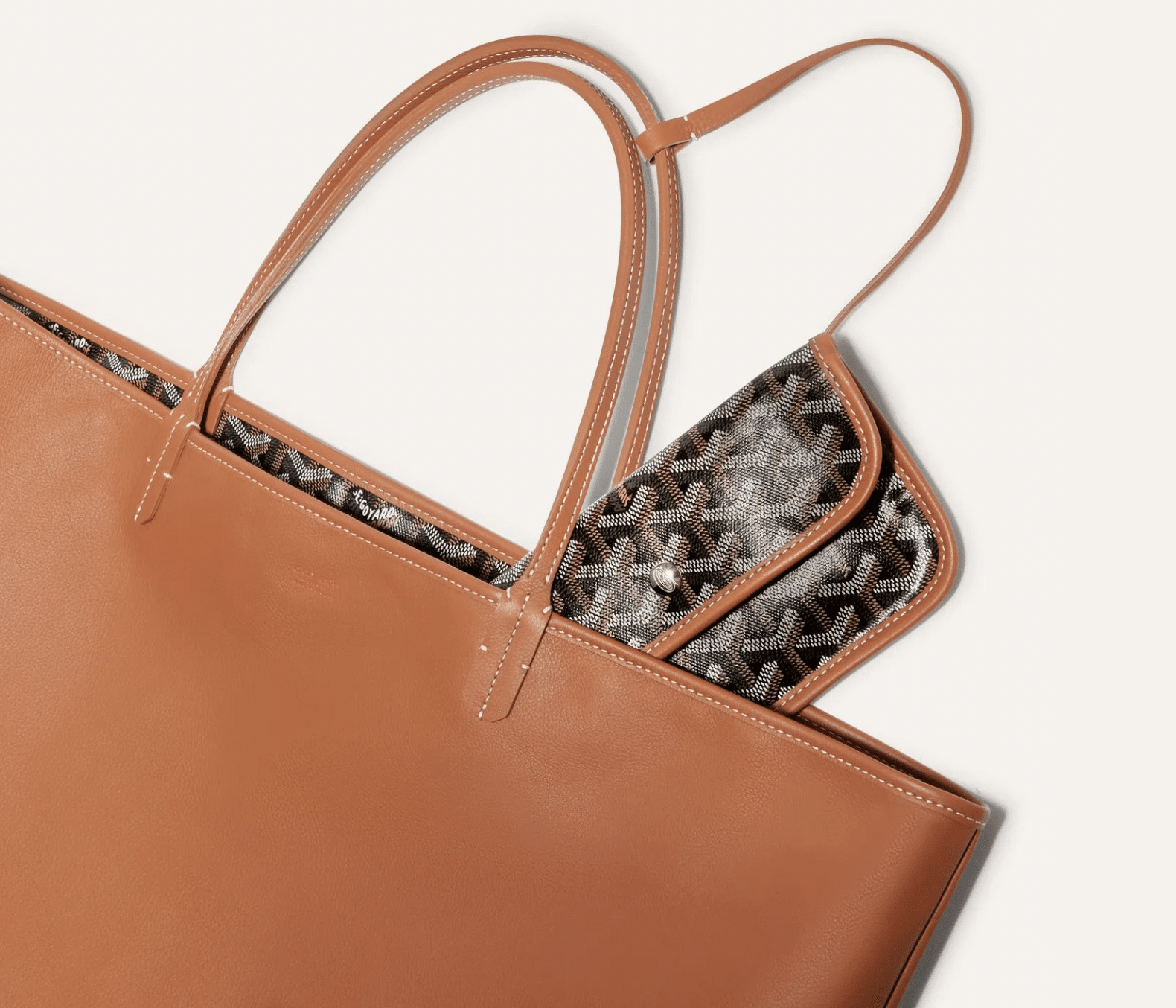Read more about the article Goyard Tote: The Difference Between All Glorious Goyard Totes Available on the Market Today